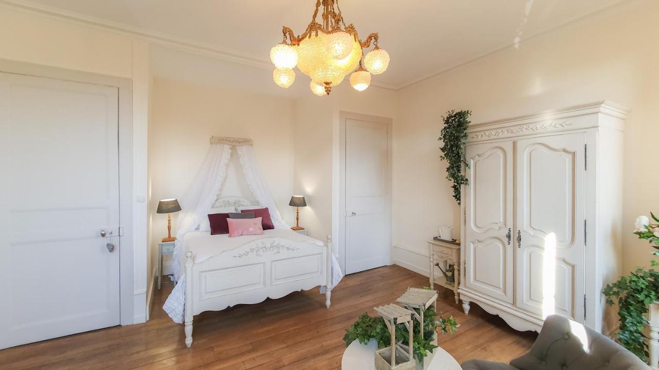 Le Jardin Des Lys Bed and Breakfast Gemmelaincourt Eksteriør billede